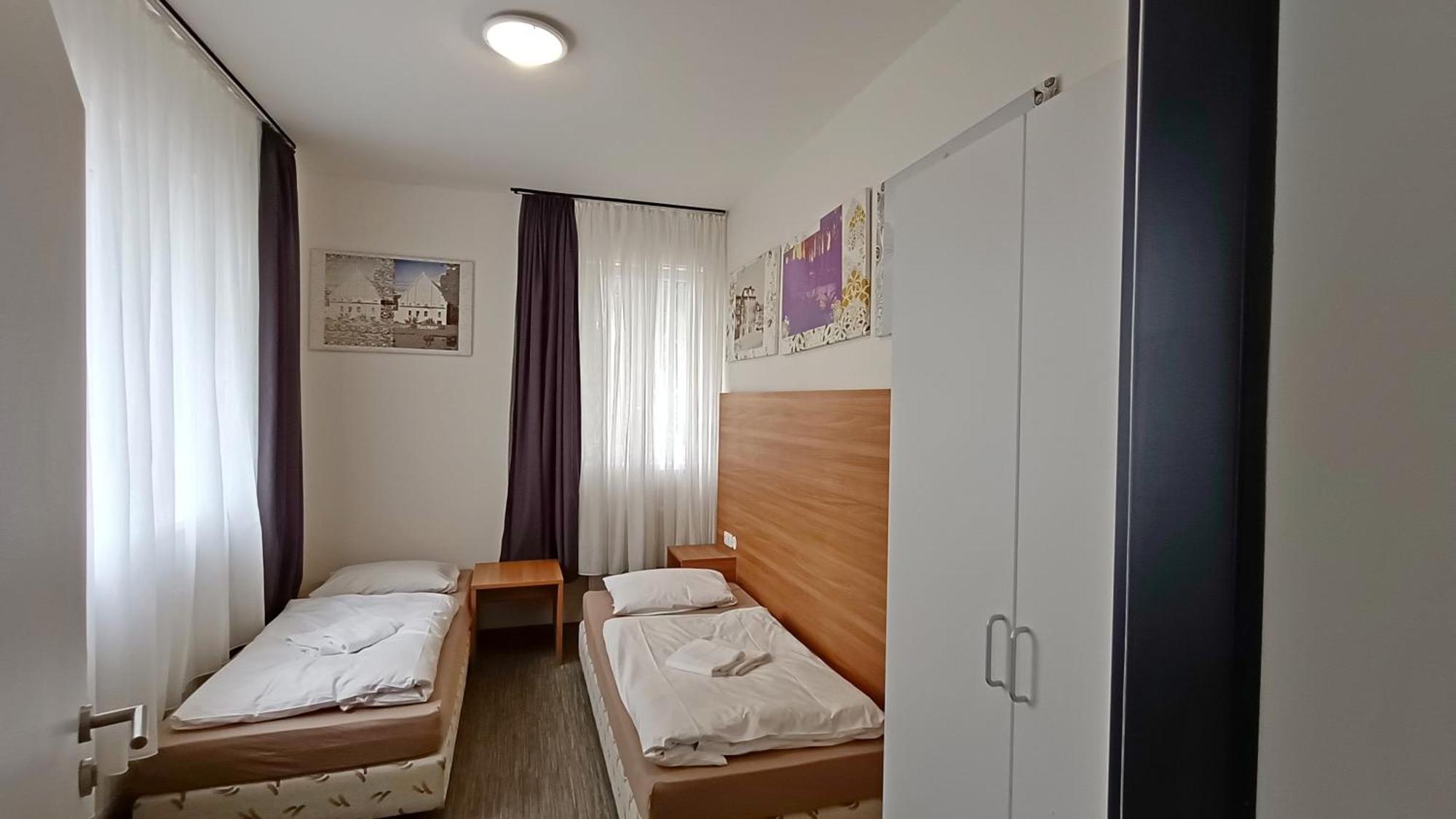 Apartments Gato Karlovy Vary Stara Role Екстер'єр фото