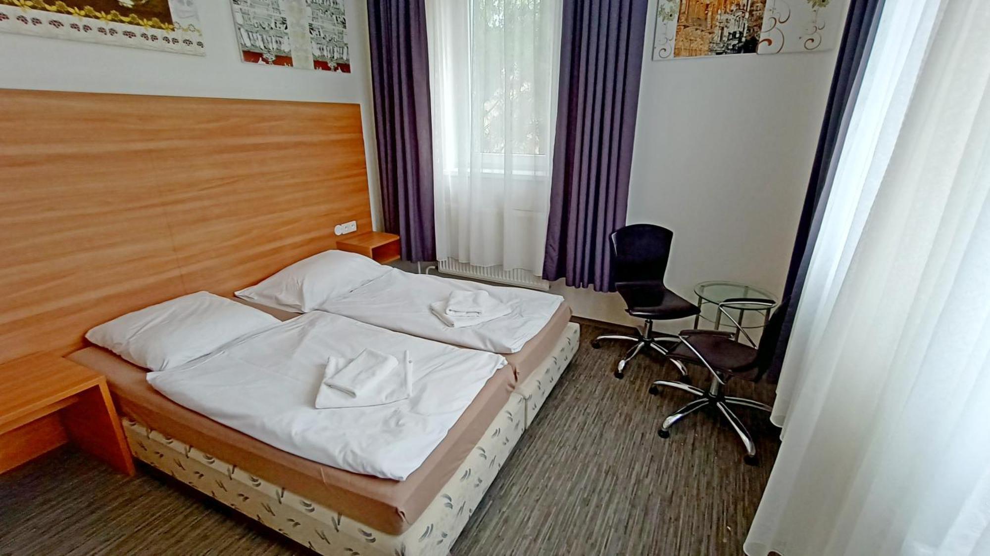 Apartments Gato Karlovy Vary Stara Role Екстер'єр фото